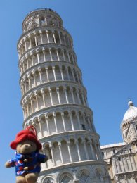 Paddingtonbear%2520in%2520Pisa.JPG